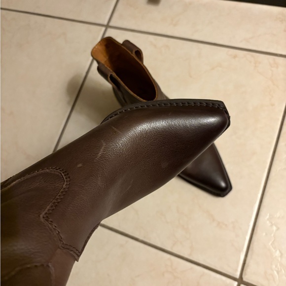 ZODIAC Women's Brown Ankle Boots, size 8. - Picture 9 of 14